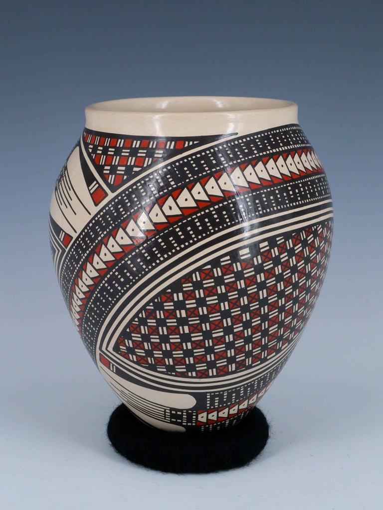 Mata Ortiz Hand Coiled Paquime Pottery - PuebloDirect.com