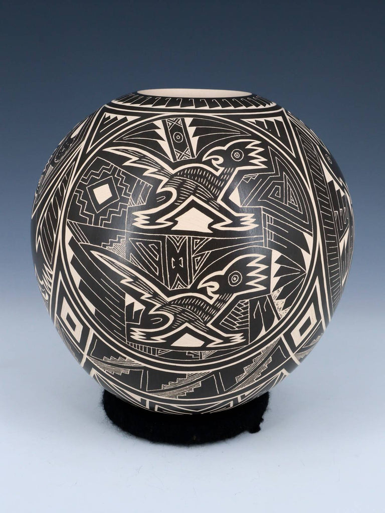 Mata Ortiz Hand Coiled Etched Wildlife Pottery - PuebloDirect.com