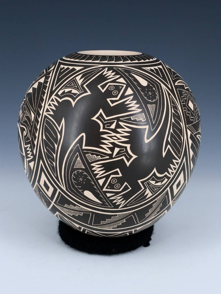 Mata Ortiz Hand Coiled Etched Wildlife Pottery - PuebloDirect.com