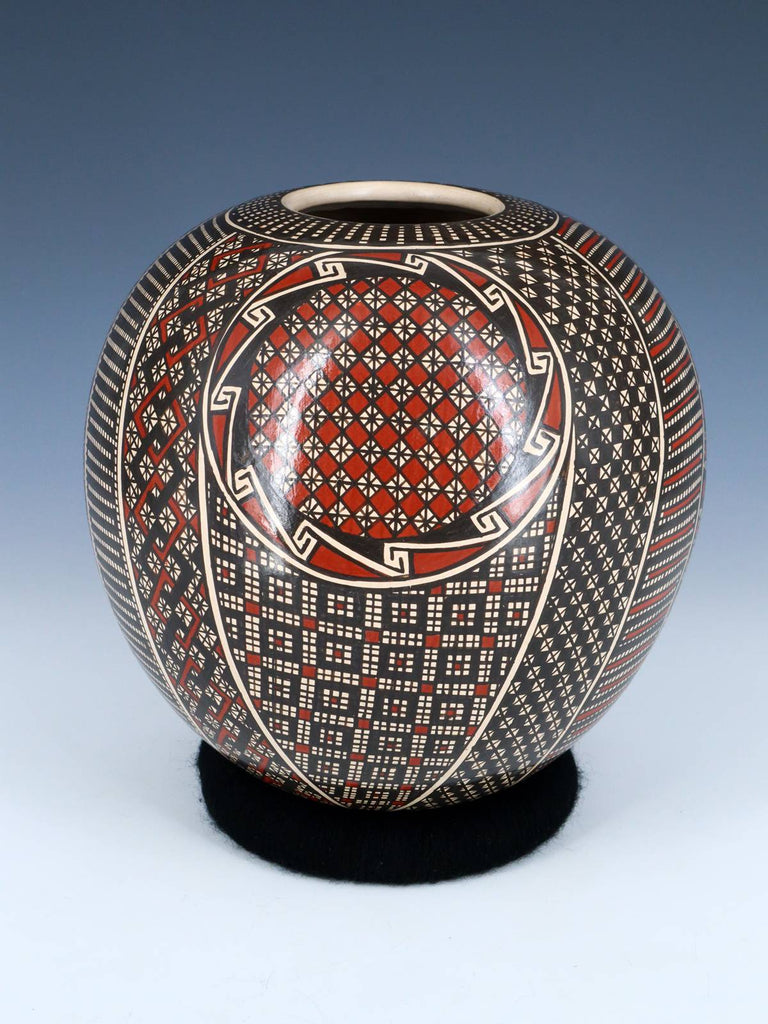 Hand Coiled Mata Ortiz Paquime Pottery Vase - PuebloDirect.com