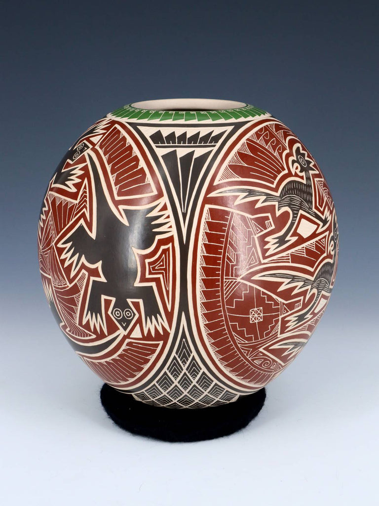 Mata Ortiz Hand Coiled Etched Wildlife Pottery Vase - PuebloDirect.com