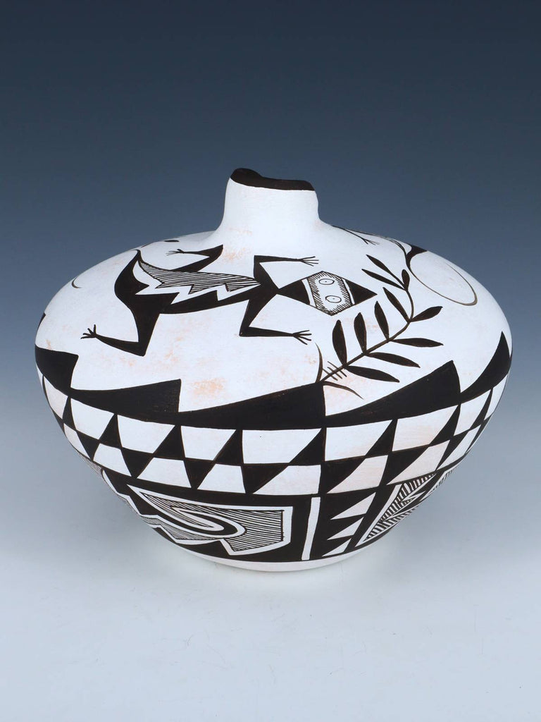 Acoma Style Pottery Painted Gecko Vase - PuebloDirect.com