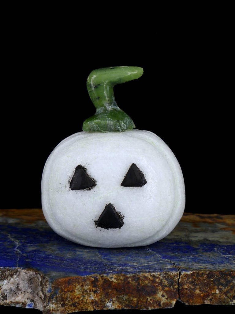 Alabaster Pumpkin Zuni Fetish - PuebloDirect.com