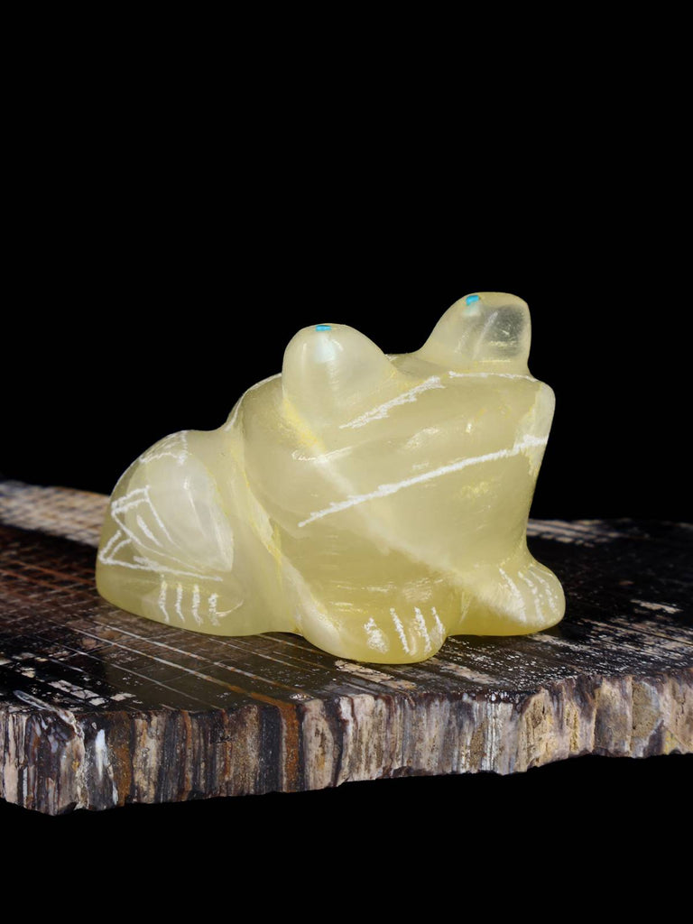 Honey Calcite Frog Zuni Fetish - PuebloDirect.com