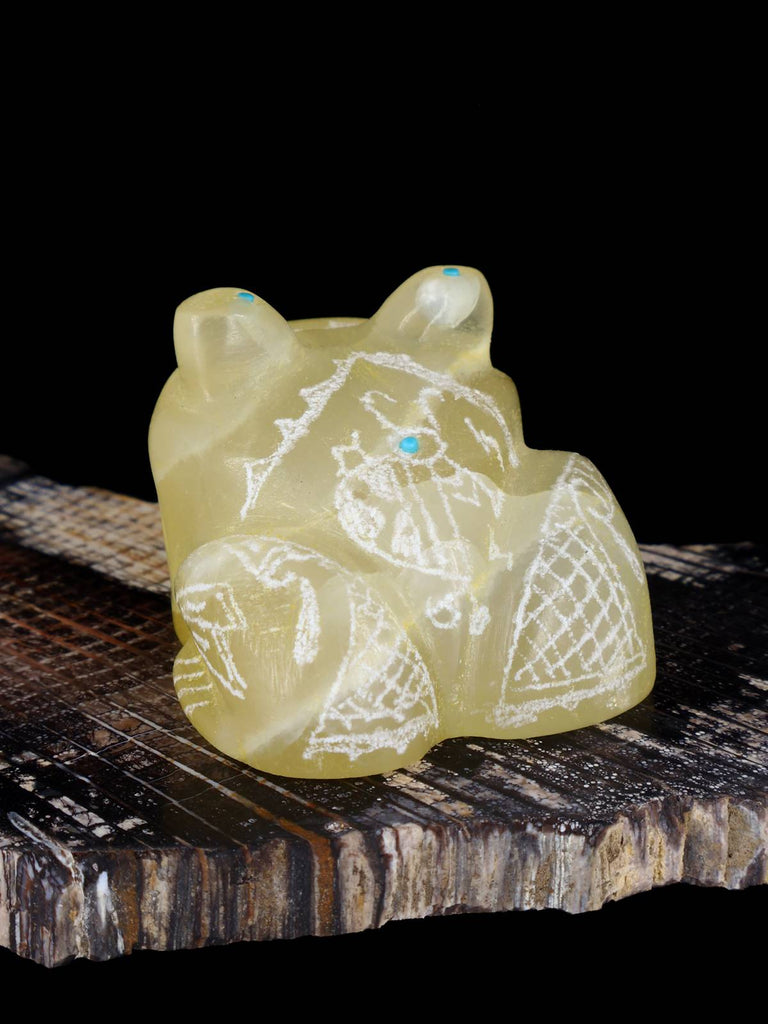 Honey Calcite Frog Zuni Fetish - PuebloDirect.com